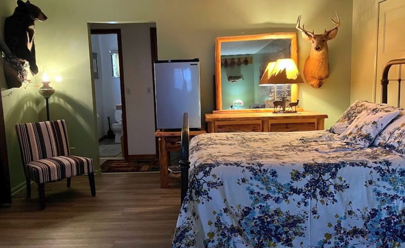 Adventure Motel - From Web Listing (newer photo)